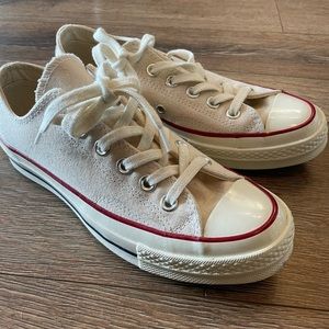 Converse Chuck Taylor Low Top Size 7